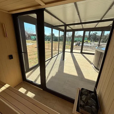 Padrosa Mini Loft 4 Apartment Riumors